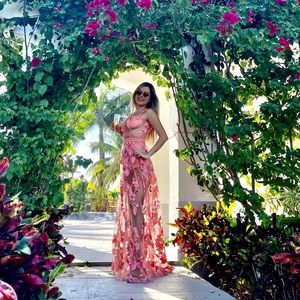 Beautiful coral dress, perfect for special occasion, day event, wedding